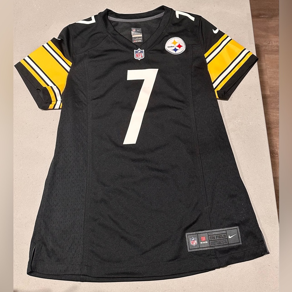 Women’s Nike Steelers jersey